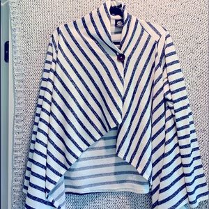 Bobeau One Button Fleece Wrap Cardigan white and navy blue